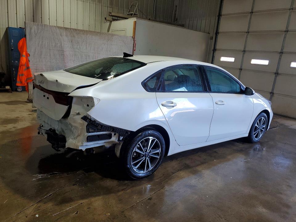 Photo 3 from auction – 2024 KIA FORTE with VIN 3KPF24AD4RE760577
