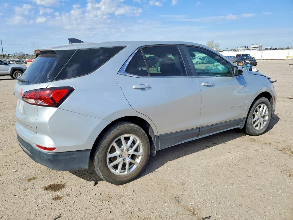 Photo 3 from auction – 2022 CHEVROLET EQUINOX LT with VIN 3GNAXUEVXNS157778