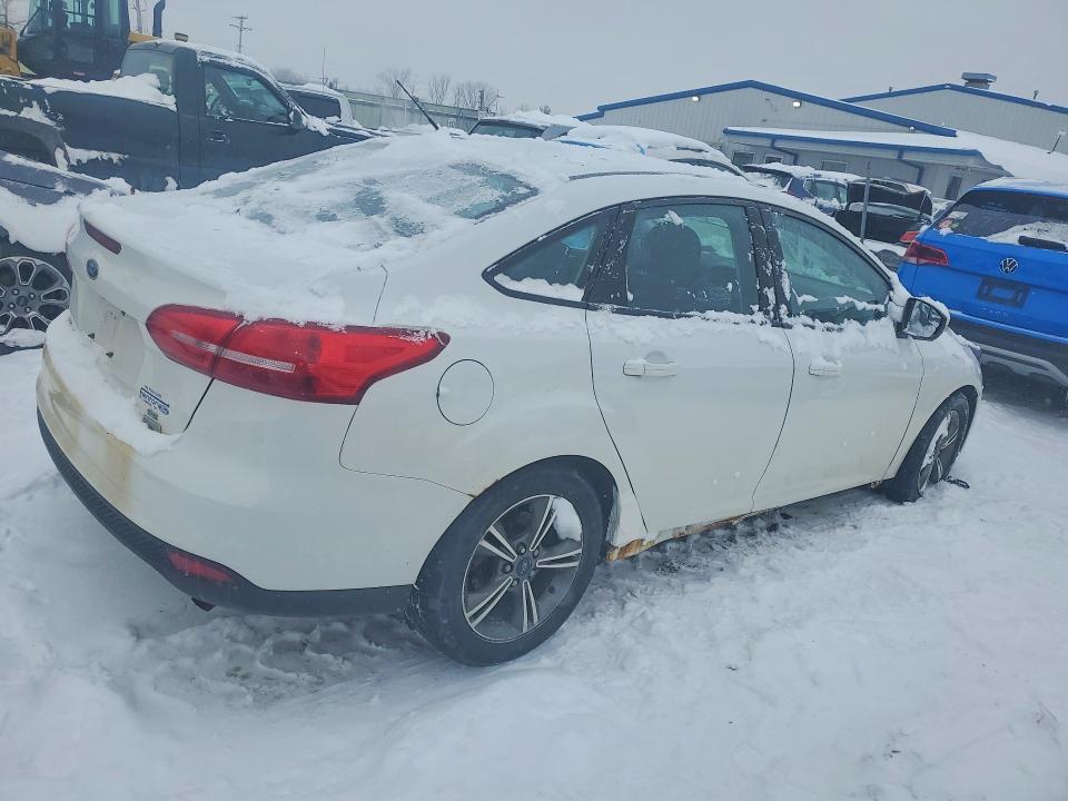 Photo 3 from auction – 2017 FORD FOCUS with VIN 1FADP3FE7HL311541