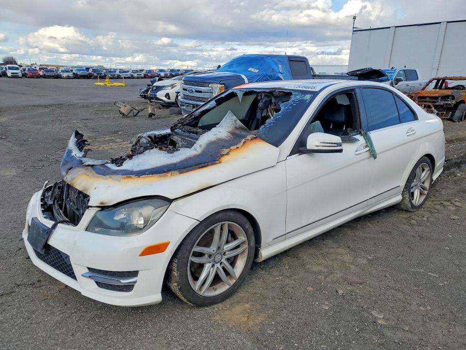 MERCEDES-BENZ C 2013 with VIN WDDGF8AB5DA813156 - Photo from auction