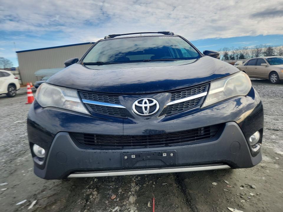 Photo 5 from auction – 2014 TOYOTA RAV4 with VIN 2T3RFREV1EW227442