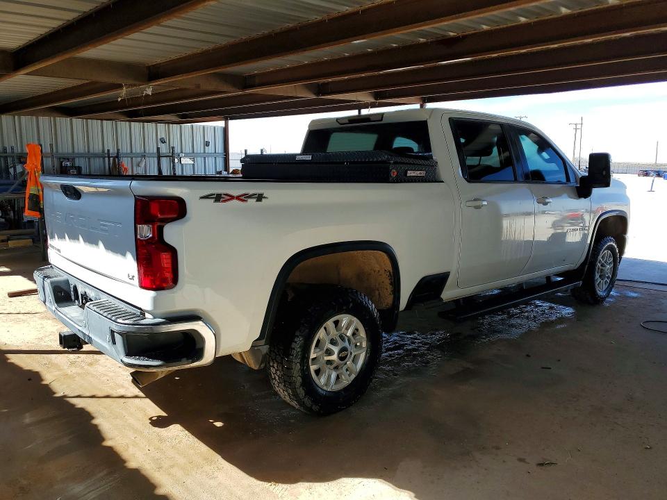 Photo 3 from auction – 2021 CHEVROLET SILVERADO with VIN 1GC4YNE78MF283554