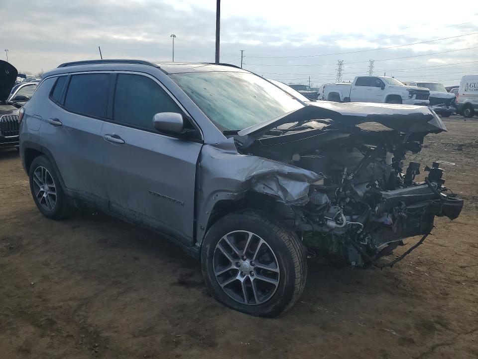 Photo 4 from auction – 2019 JEEP COMPASS with VIN 3C4NJCBB6KT614642