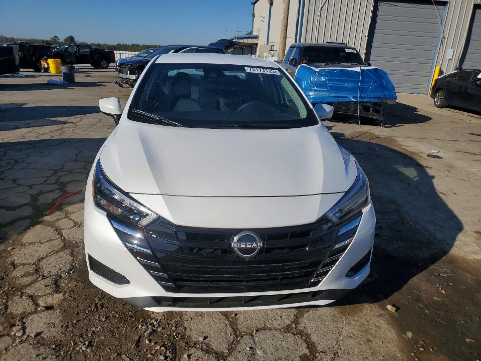 Photo 5 from auction – 2025 NISSAN VERSA with VIN 3N1CN8EV3SL871145
