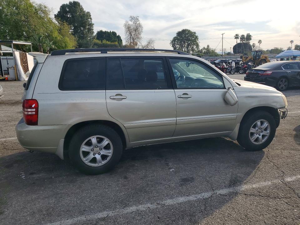 Photo 3 from auction – 2002 TOYOTA HIGHLANDER with VIN JTEGF21A220045990