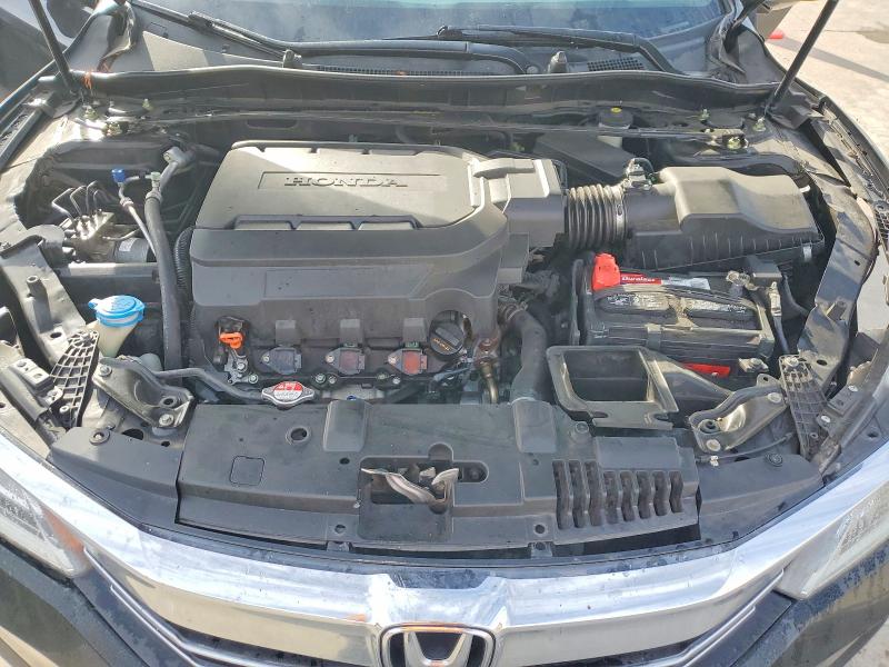 Photo 11 from auction – 2016 HONDA ACCORD with VIN 1HGCR3F07GA008372