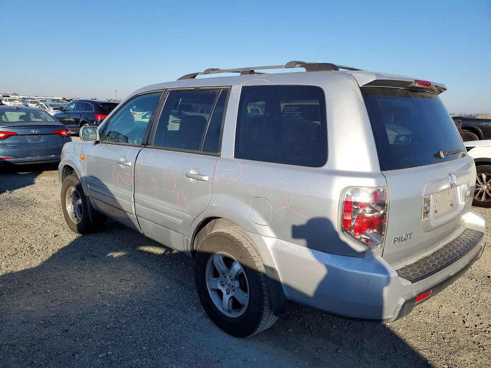 Photo 2 from auction – 2006 HONDA PILOT EX with VIN 5FNYF28616B011833