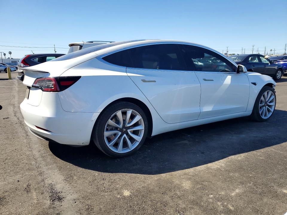 Photo 3 from auction – 2019 TESLA MODEL 3 with VIN 5YJ3E1EA3KF507999