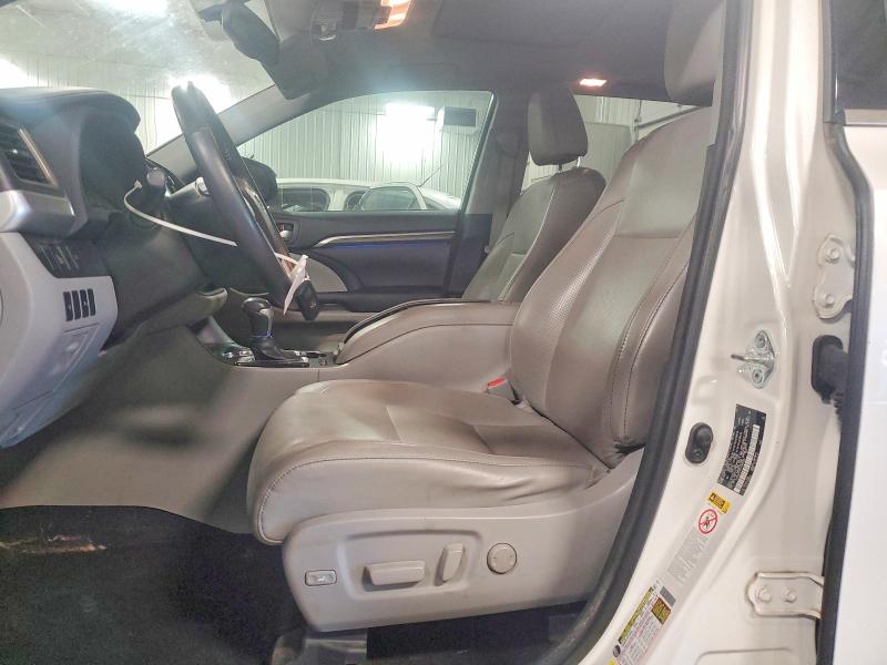 Photo 7 from auction – 2015 TOYOTA HIGHLANDER with VIN 5TDDKRFH7FS166356