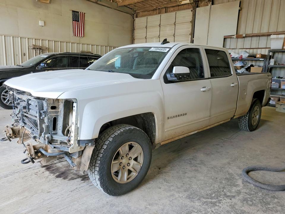 CHEVROLET SILVERADO 2017 with VIN 1GCUKREC1HF182061 - Photo from auction