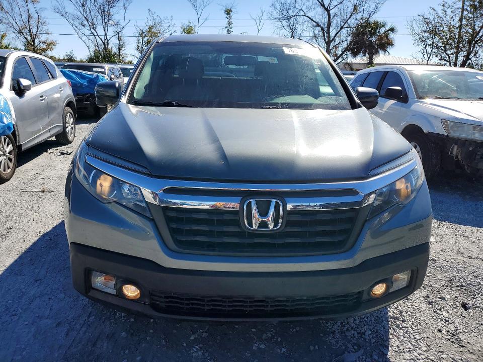 Photo 5 from auction – 2017 HONDA RIDGELINE with VIN 5FPYK3F61HB028307