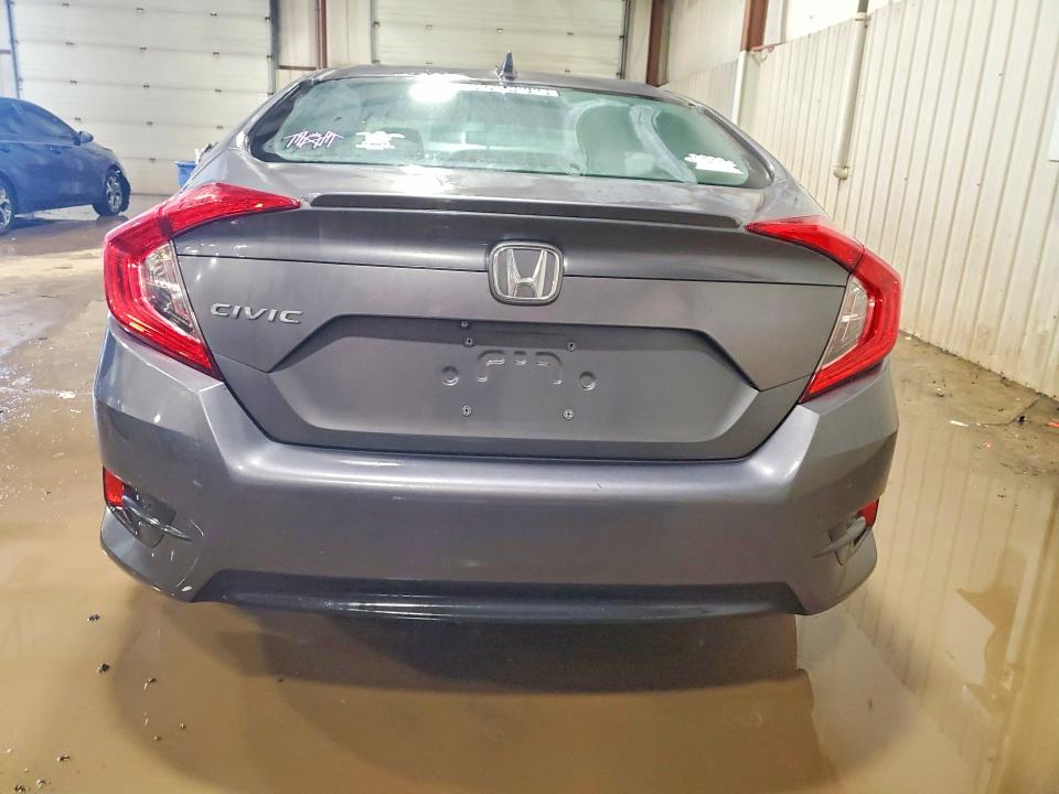 Photo 6 from auction – 2016 HONDA CIVIC with VIN 2HGFC1F30GH646994