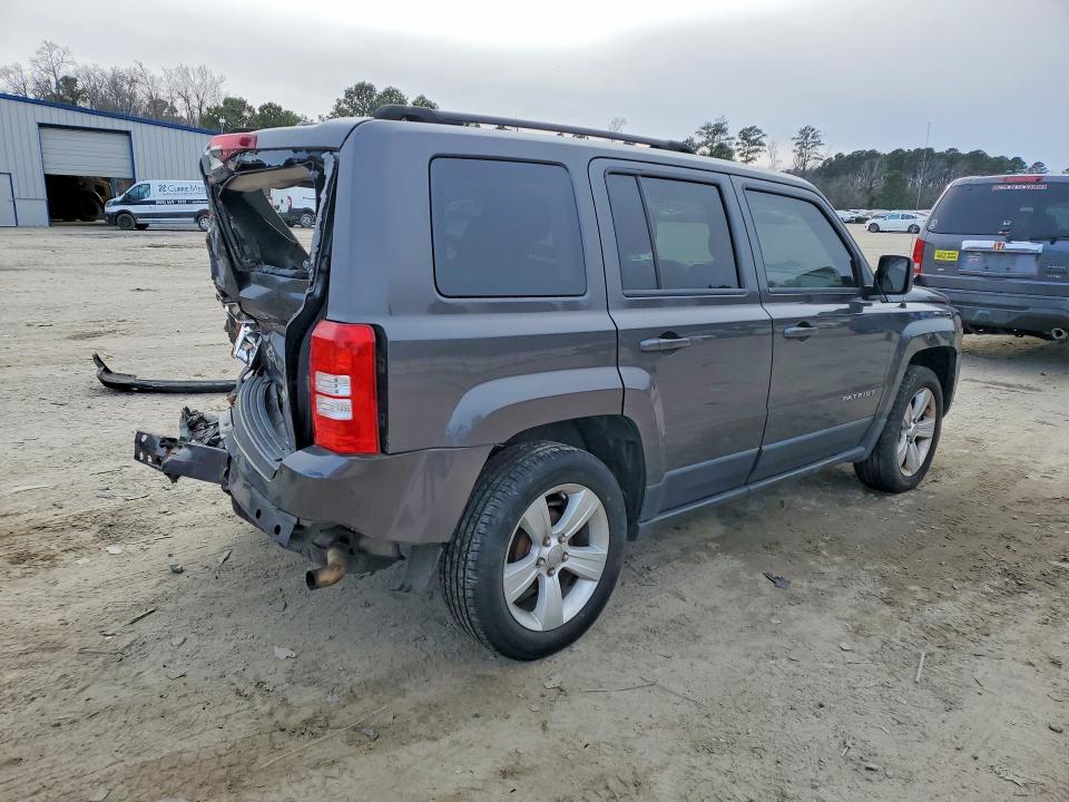 Photo 3 from auction – 2016 JEEP PATRIOT with VIN 1C4NJPFA4GD810553