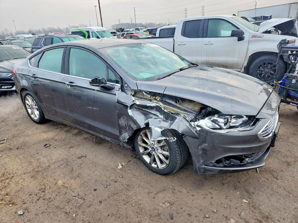 Photo 4 from auction – 2017 FORD FUSION with VIN 3FA6P0H76HR109359