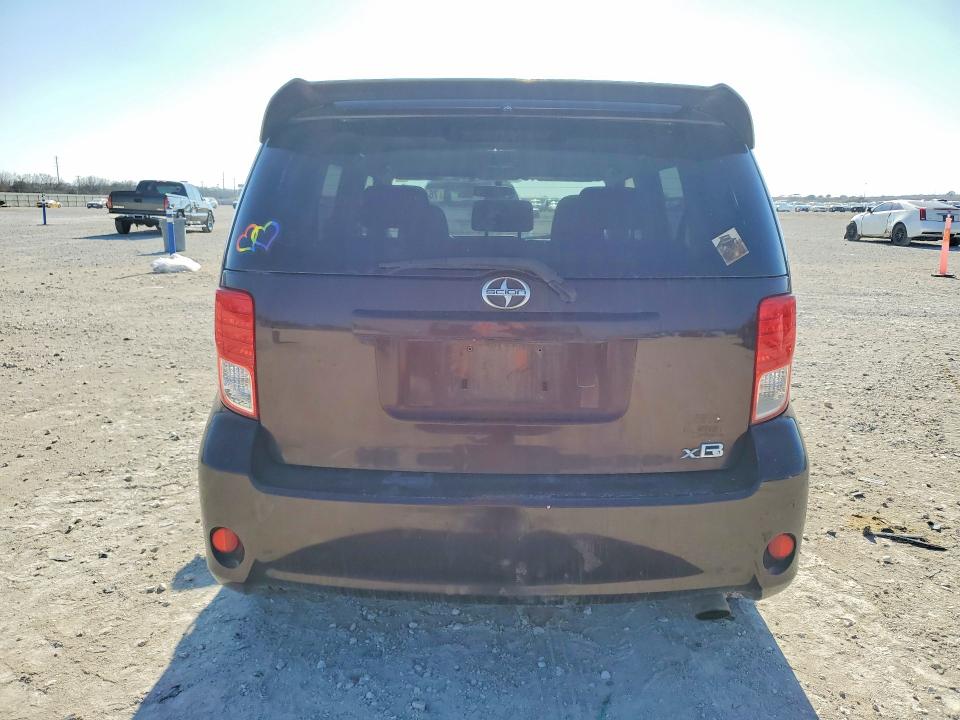 Photo 6 from auction – 2011 TOYOTA SCION with VIN JTLZE4FE8B1123209