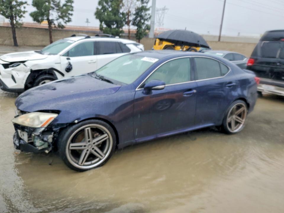 LEXUS IS 2011 with VIN JTHBF5C23B5142235 - Photo from auction