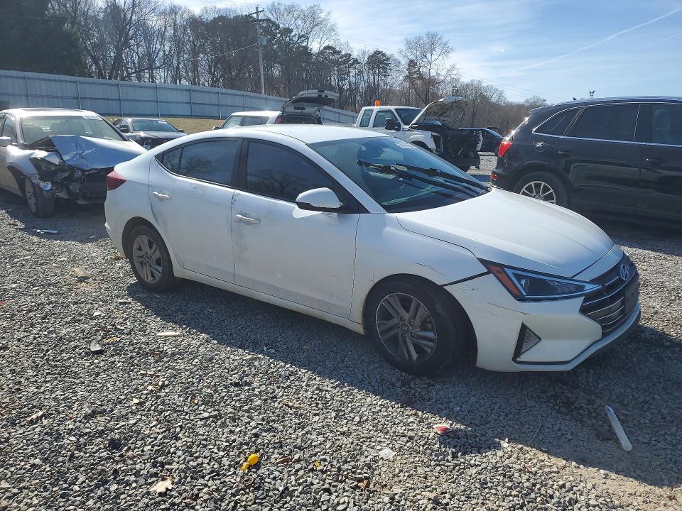 Photo 4 from auction – 2019 HYUNDAI ELANTRA with VIN 5NPD84LF2KH412685