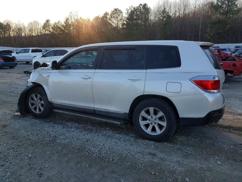 Photo 2 from auction – 2013 TOYOTA HIGHLANDER with VIN 5TDZA3EH1DS033449