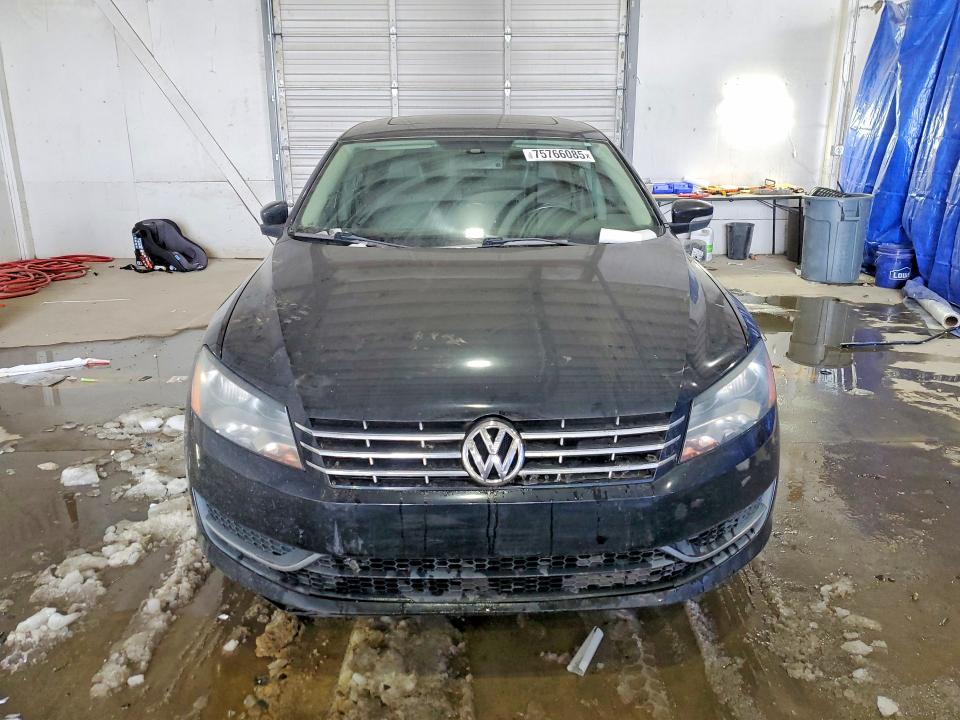 Photo 5 from auction – 2013 VOLKSWAGEN PASSAT SE with VIN 1VWBN7A36DC079882