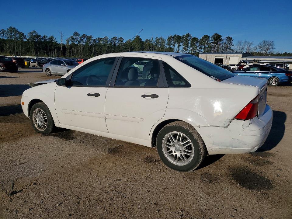 Photo 2 from auction – 2005 FORD FOCUS with VIN 1FAFP34N95W278449