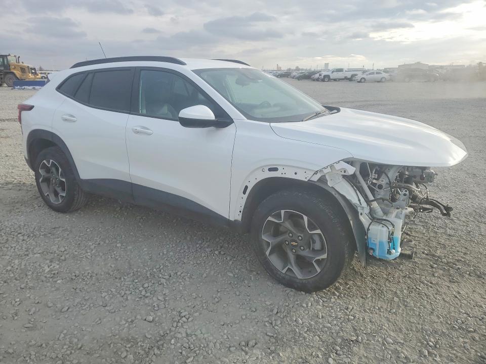 Photo 4 from auction – 2025 CHEVROLET TRAX with VIN KL77LHEP0SC096642