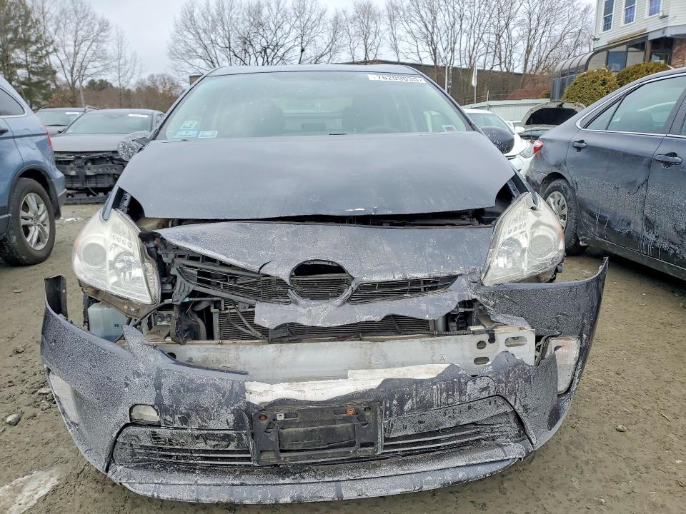 Photo 5 from auction – 2014 TOYOTA PRIUS with VIN JTDKN3DUXE1779370