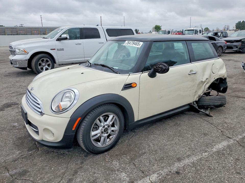 MINI COOPER 2013 with VIN WMWSU3C57DT544826 - Photo from auction