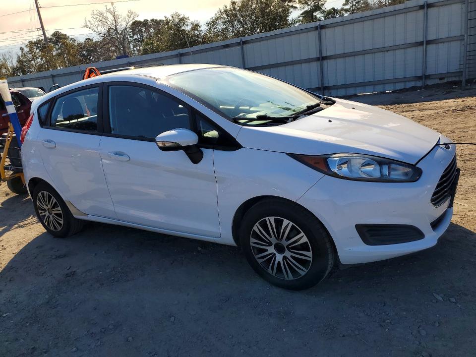 Photo 4 from auction – 2015 FORD FIESTA SE with VIN 3FADP4EE9FM140665