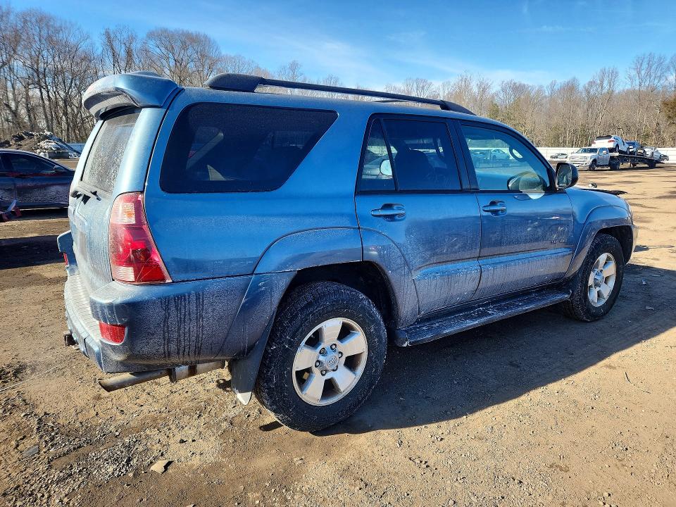 Photo 3 from auction – 2005 TOYOTA 4RUNNER SR with VIN JTEBU14RX50066196