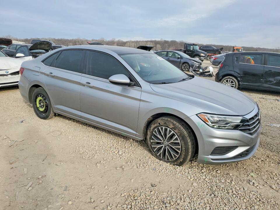 Photo 4 from auction – 2019 VOLKSWAGEN JETTA with VIN 3VWC57BU0KM260810