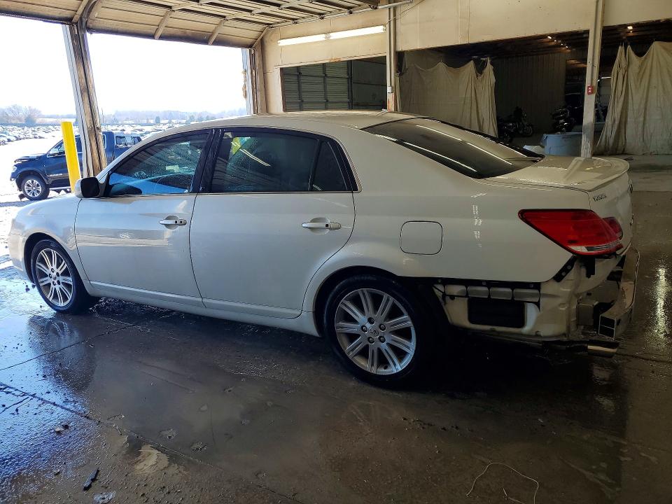 Photo 2 from auction – 2006 TOYOTA AVALON XL with VIN 4T1BK36B26U095638
