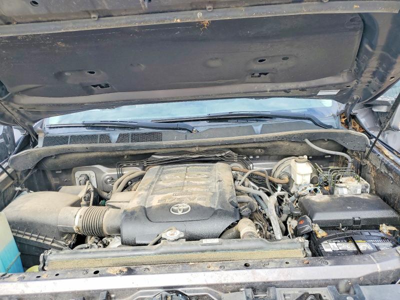 Photo 11 from auction – 2018 TOYOTA TUNDRA with VIN 5TFDW5F10JX689558