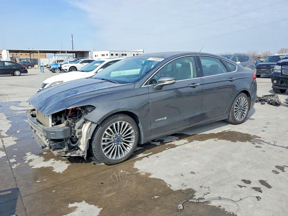 FORD FUSION 2018 with VIN 3FA6P0RU0JR181880 - Photo from auction