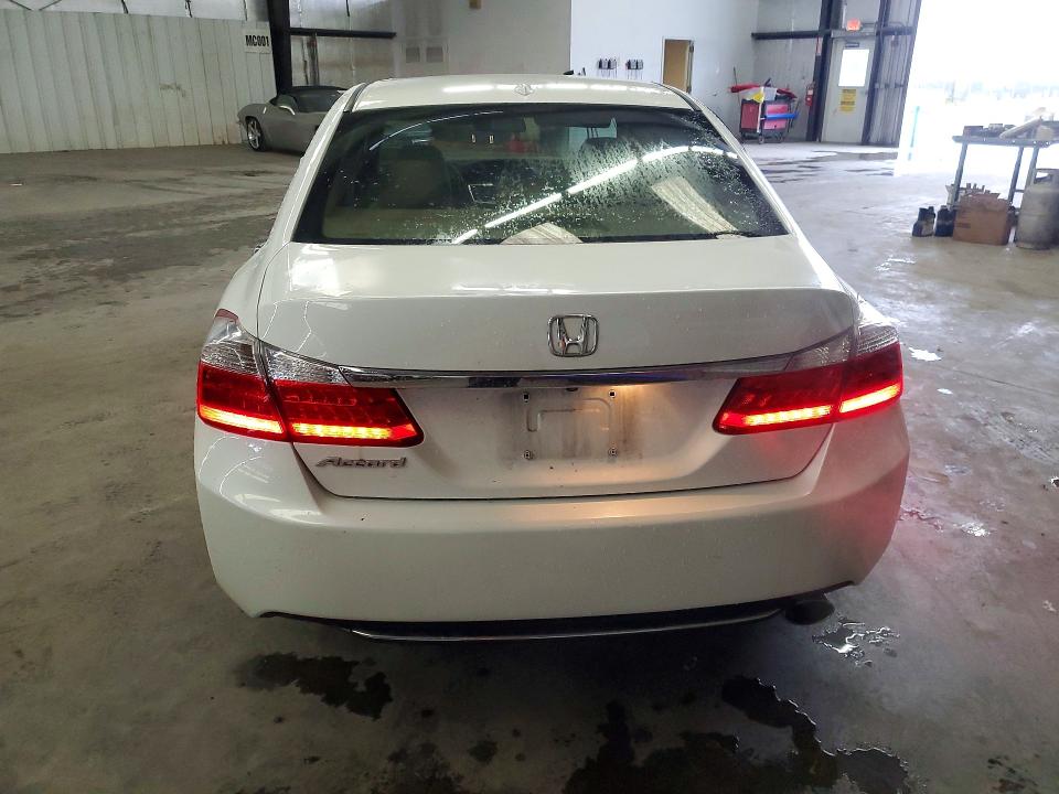 Photo 6 from auction – 2014 HONDA ACCORD with VIN 1HGCR2F82EA075166
