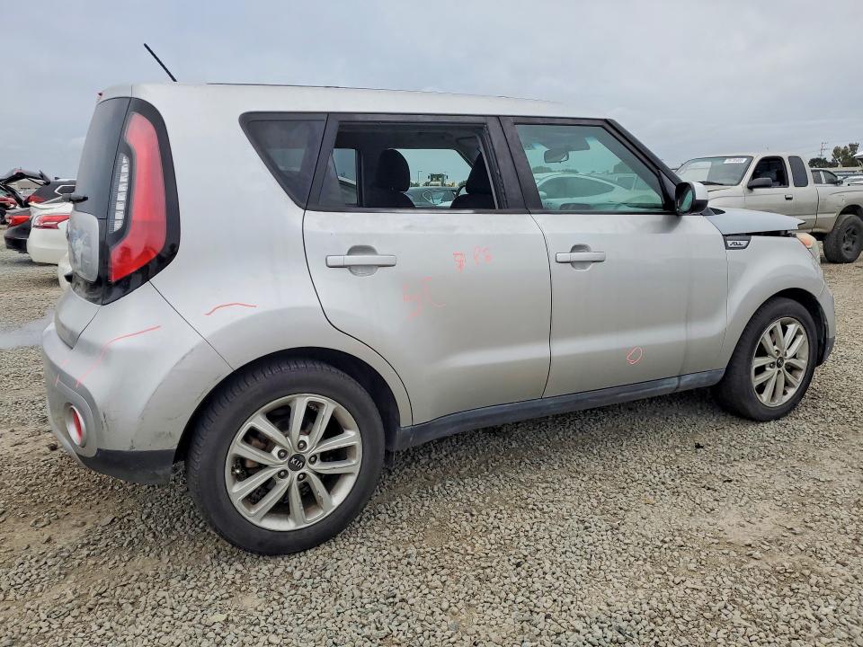 Photo 3 from auction – 2017 KIA SOUL with VIN KNDJP3A54H7466531
