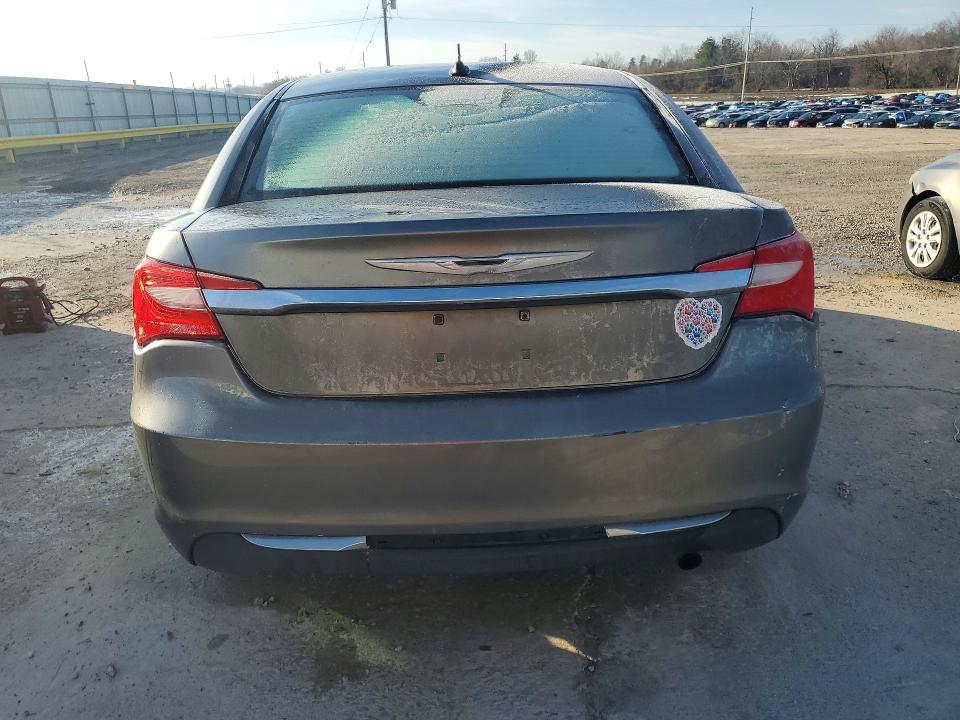 Photo 6 from auction – 2013 CHRYSLER 200 with VIN 1C3CCBBBXDN610130