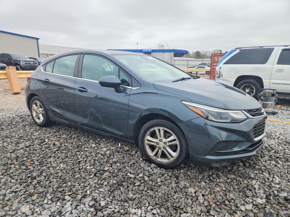 Photo 4 from auction – 2017 CHEVROLET CRUZE with VIN 3G1BE6SM7HS594449