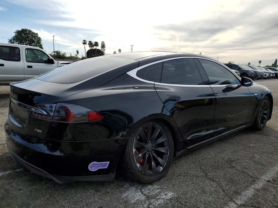 Photo 3 from auction – 2013 TESLA MODEL S with VIN 5YJSA1CP3DFP07895
