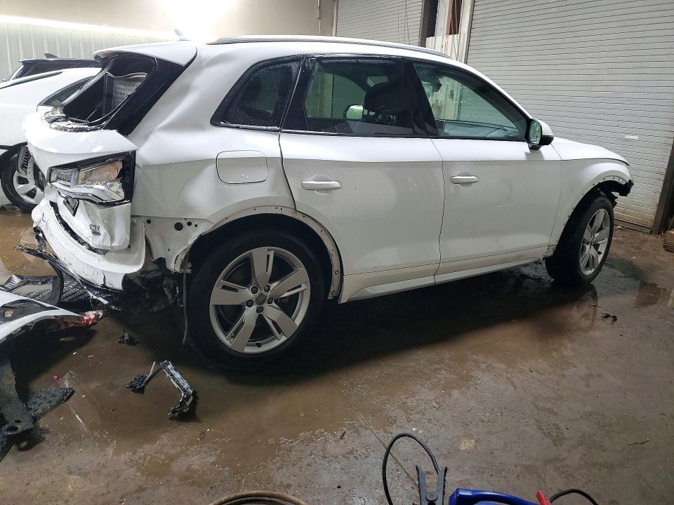 Photo 3 from auction – 2018 AUDI Q5 with VIN WA1ANAFY1J2010898
