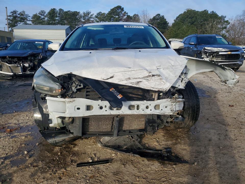 Photo 5 from auction – 2017 FORD FOCUS with VIN 1FADP3F25HL251295