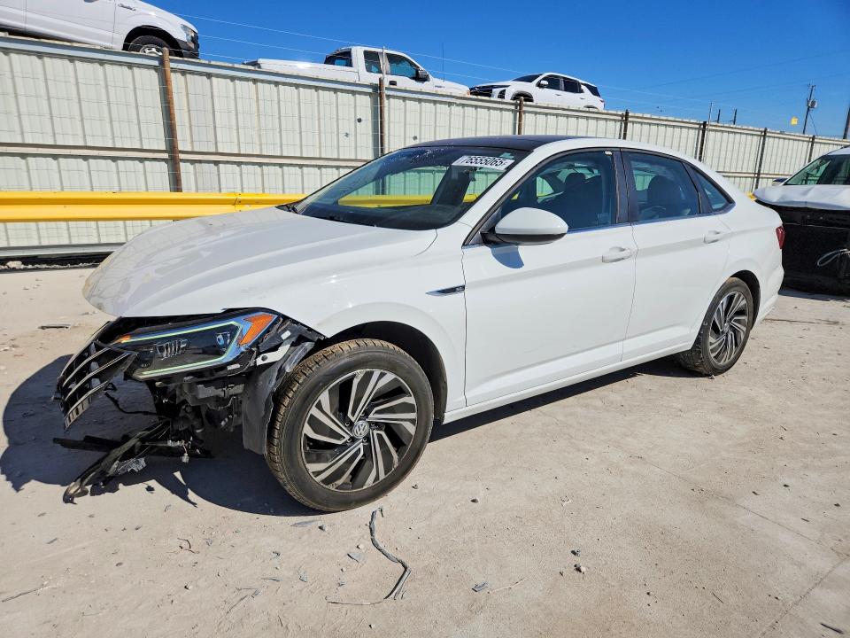 VOLKSWAGEN JETTA 2020 with VIN 3VWEB7BU7LM044598 - Photo from auction