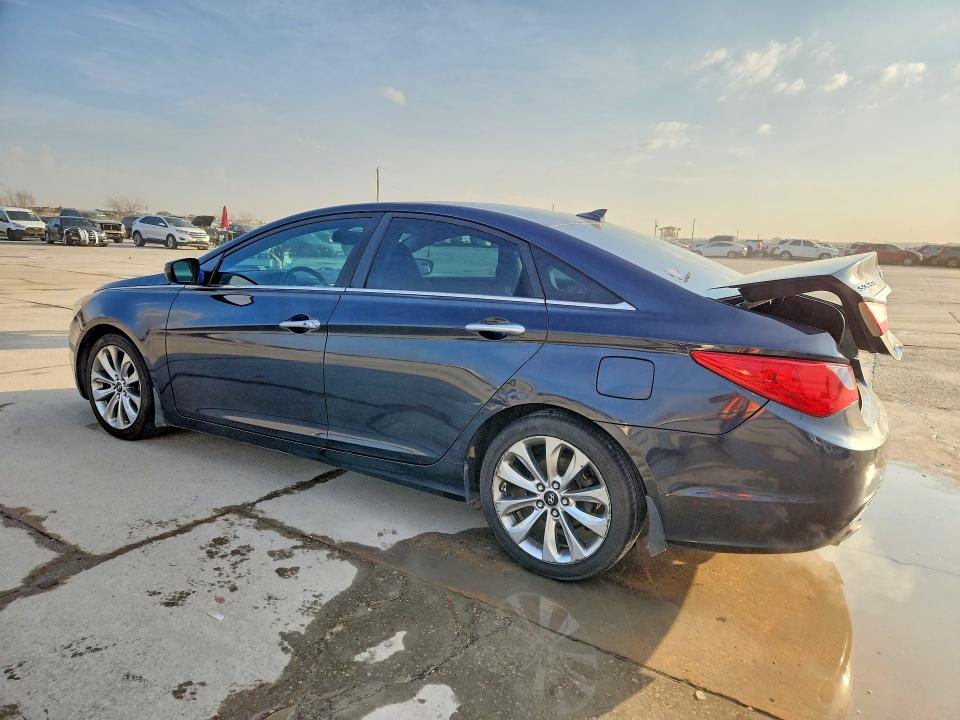 Photo 2 from auction – 2013 HYUNDAI SONATA SE with VIN 5NPEC4AC9DH731886
