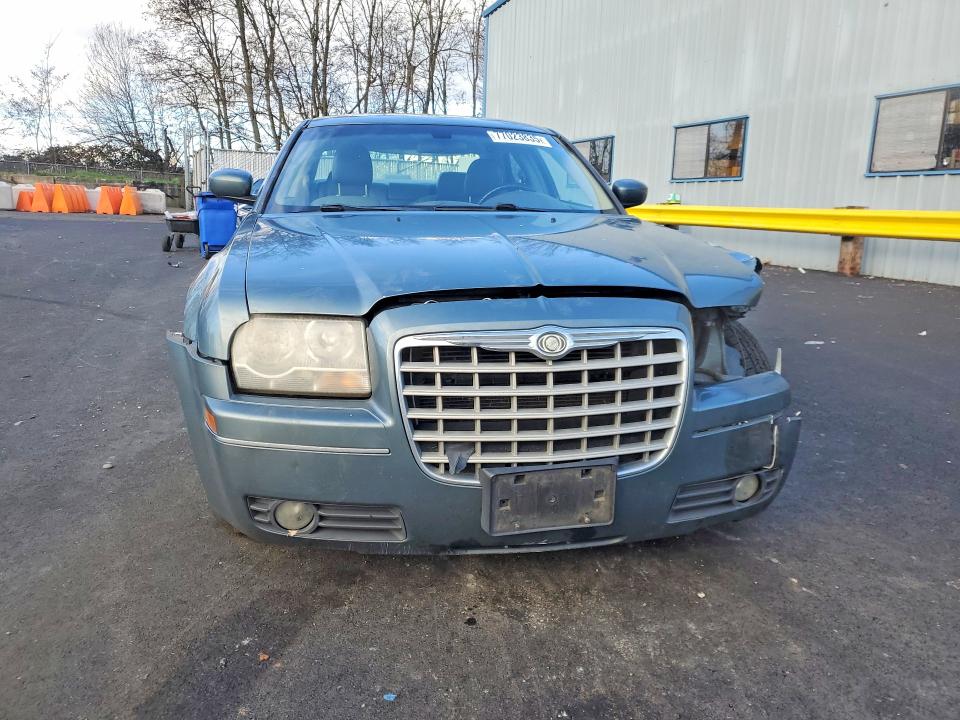 Photo 5 from auction – 2006 CHRYSLER 300 with VIN 2C3KA53G86H432727