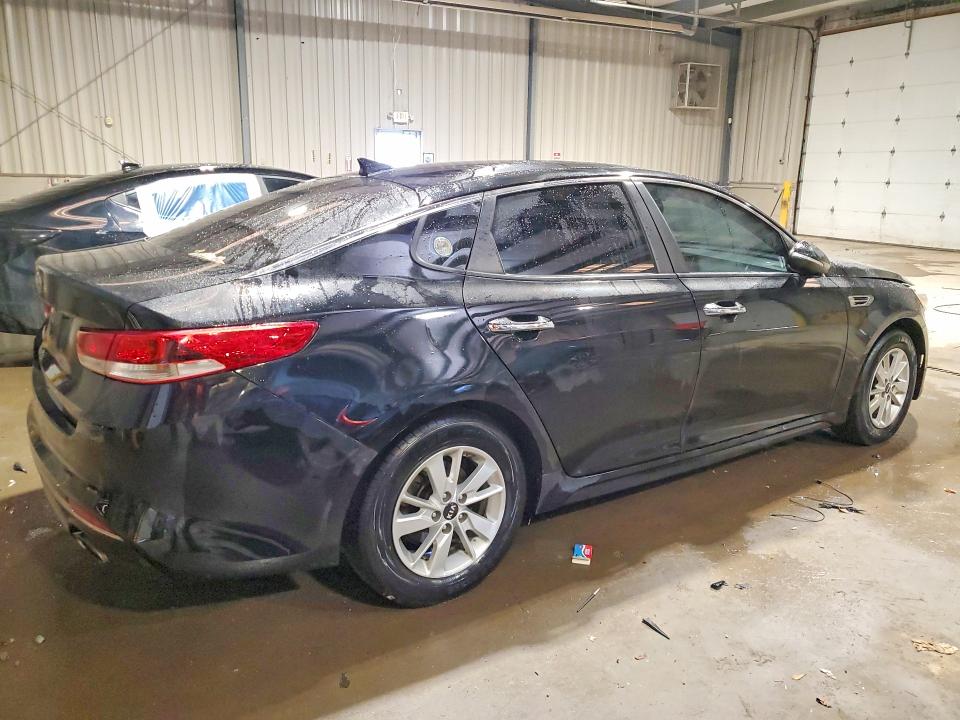 Photo 3 from auction – 2016 KIA OPTIMA with VIN 5XXGT4L33GG086478