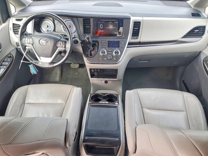 Photo 8 from auction – 2015 TOYOTA SIENNA with VIN 5TDYK3DC5FS571122