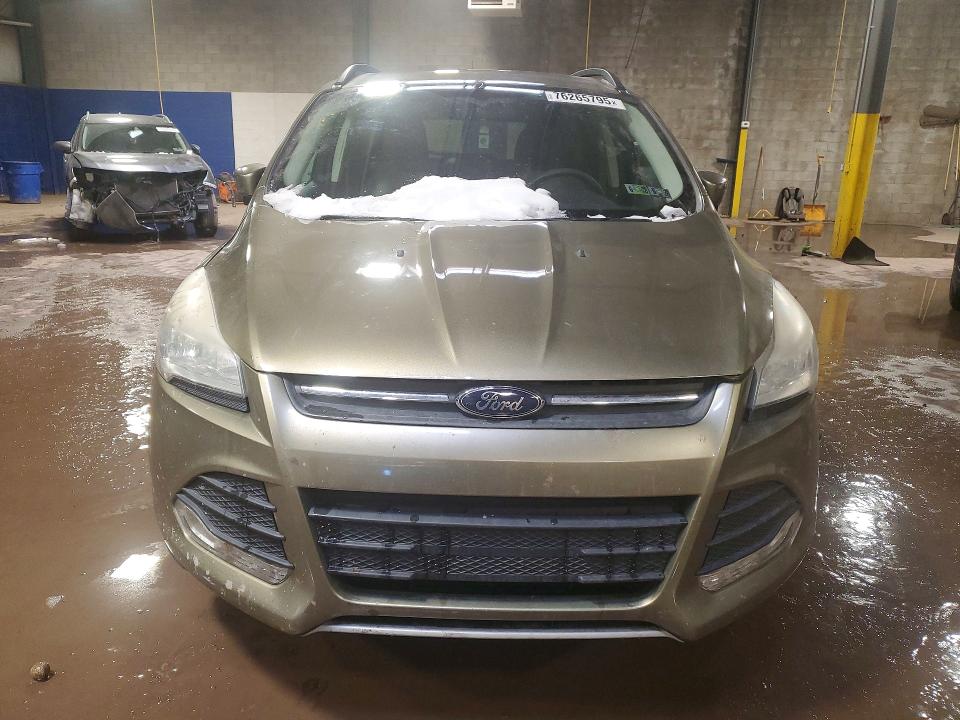 Photo 5 from auction – 2014 FORD ESCAPE SE with VIN 1FMCU9GX4EUB42369