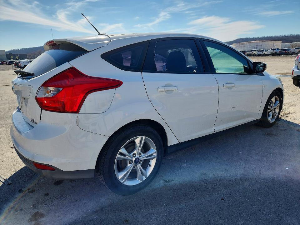 Photo 3 from auction – 2014 FORD FOCUS with VIN 1FADP3K22EL392374