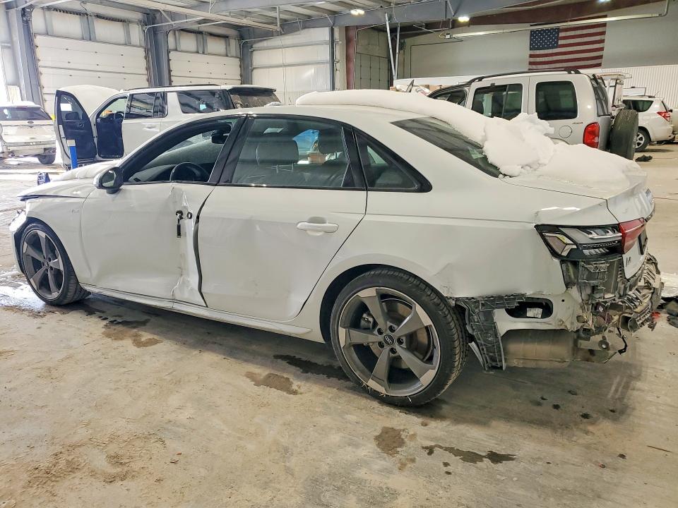 Photo 2 from auction – 2021 AUDI A4 with VIN WAUEABF42MN003951