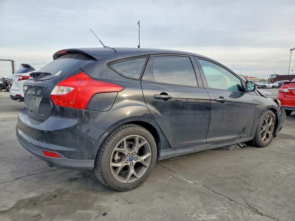 Photo 3 from auction – 2014 FORD FOCUS with VIN 1FADP3K23EL326027