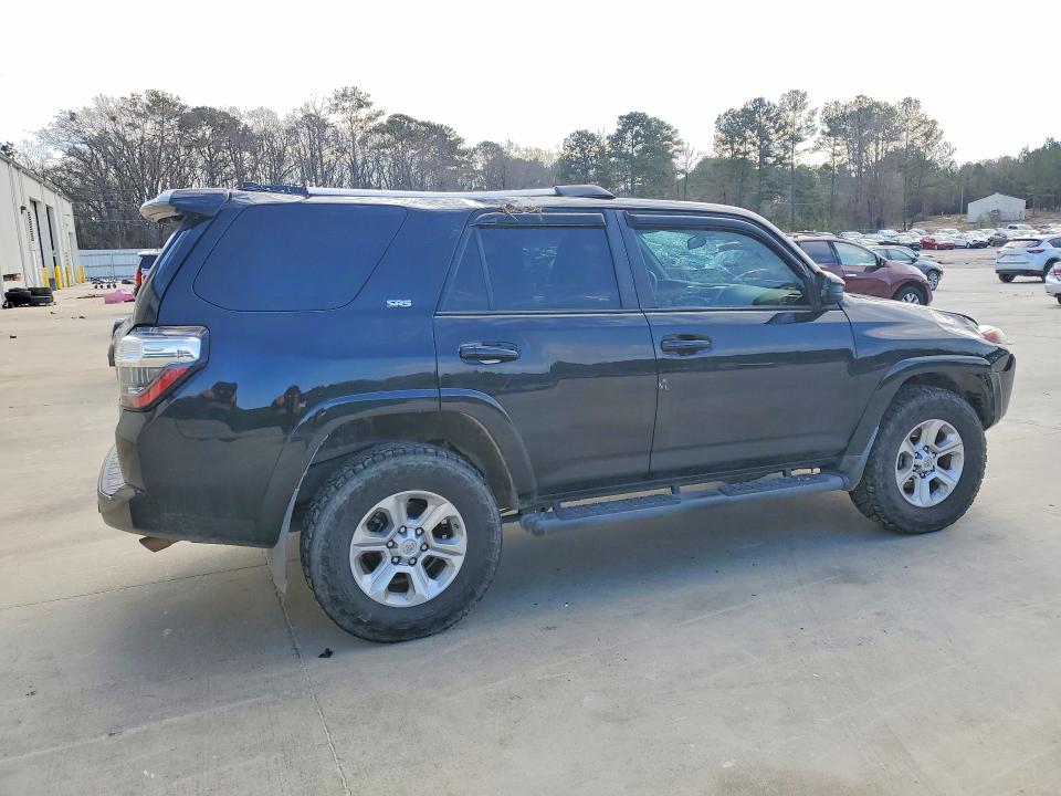 Photo 3 from auction – 2019 TOYOTA 4RUNNER with VIN JTEBU5JR5K5641332